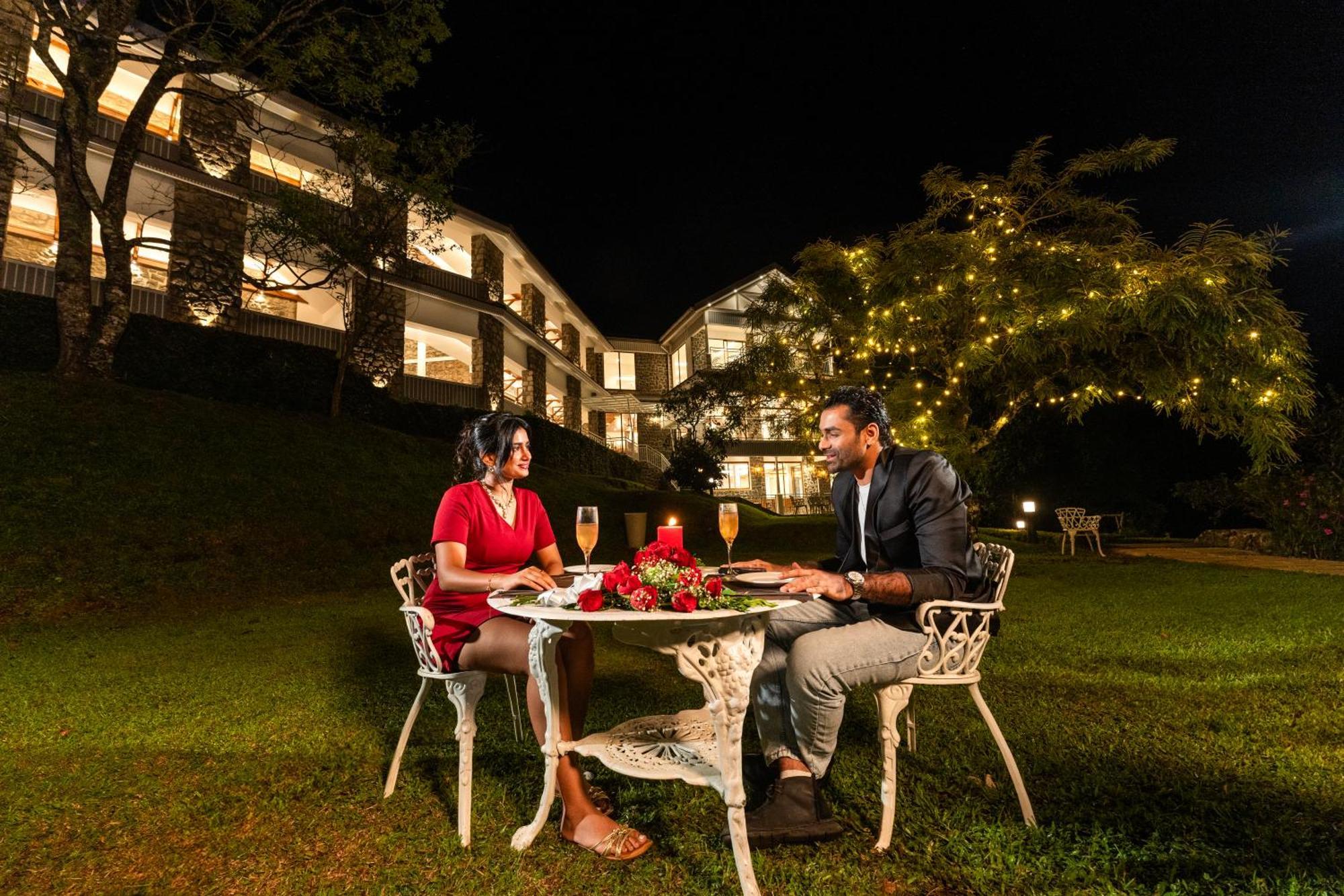 Le Montfort Resort Мунар Екстериор снимка