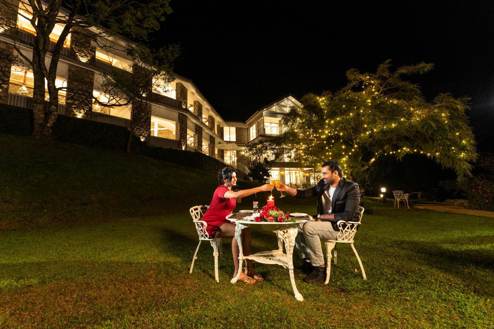 Le Montfort Resort Мунар Екстериор снимка
