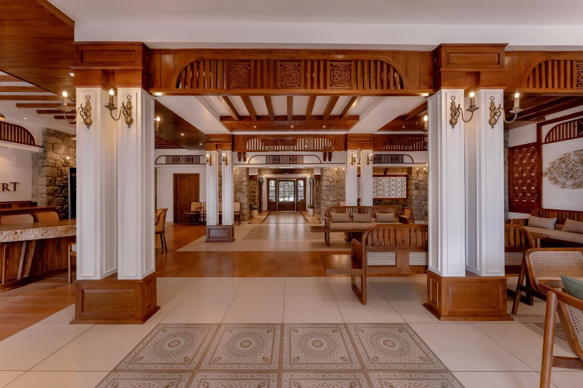 Le Montfort Resort Мунар Екстериор снимка