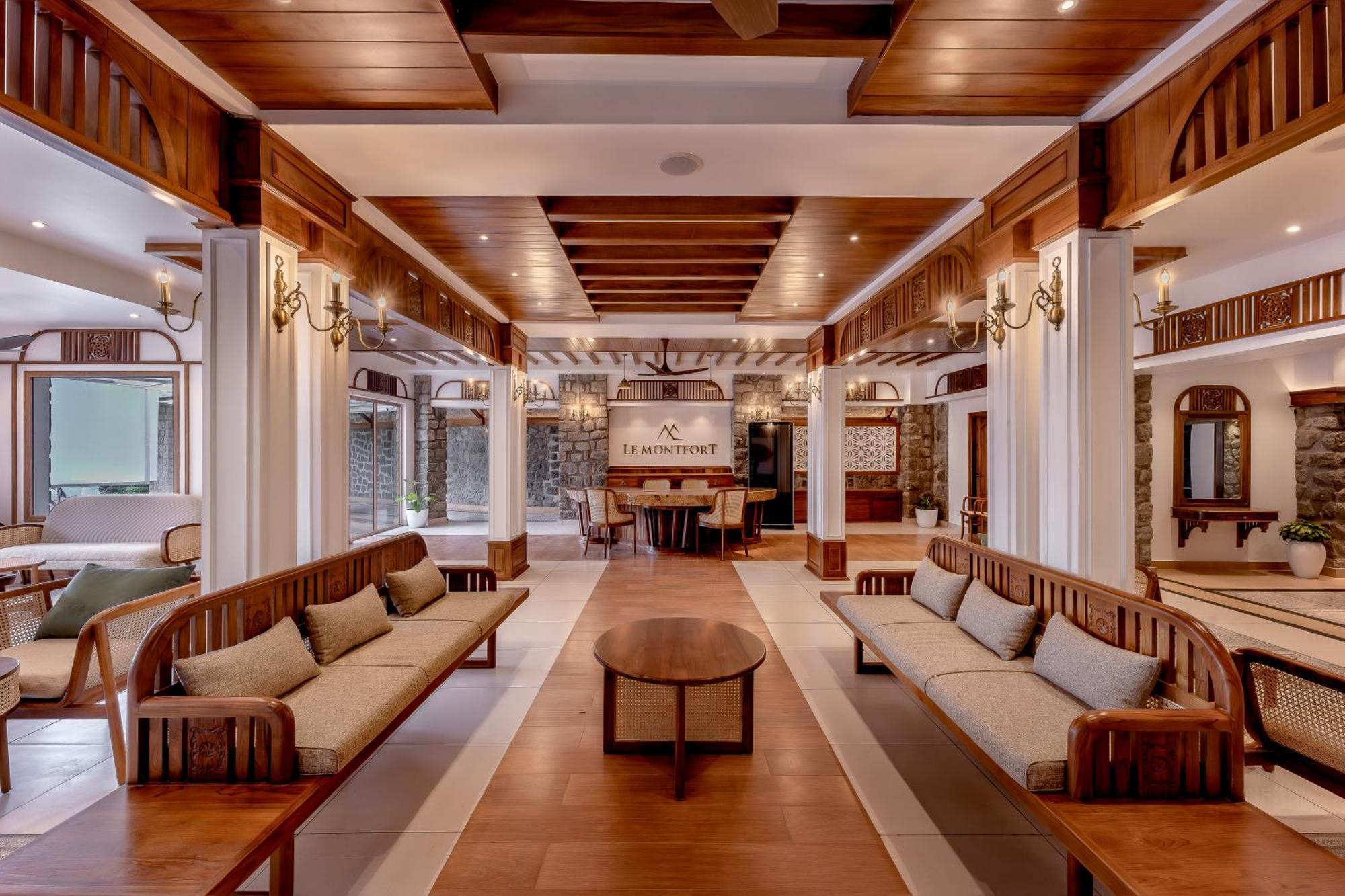 Le Montfort Resort Мунар Екстериор снимка