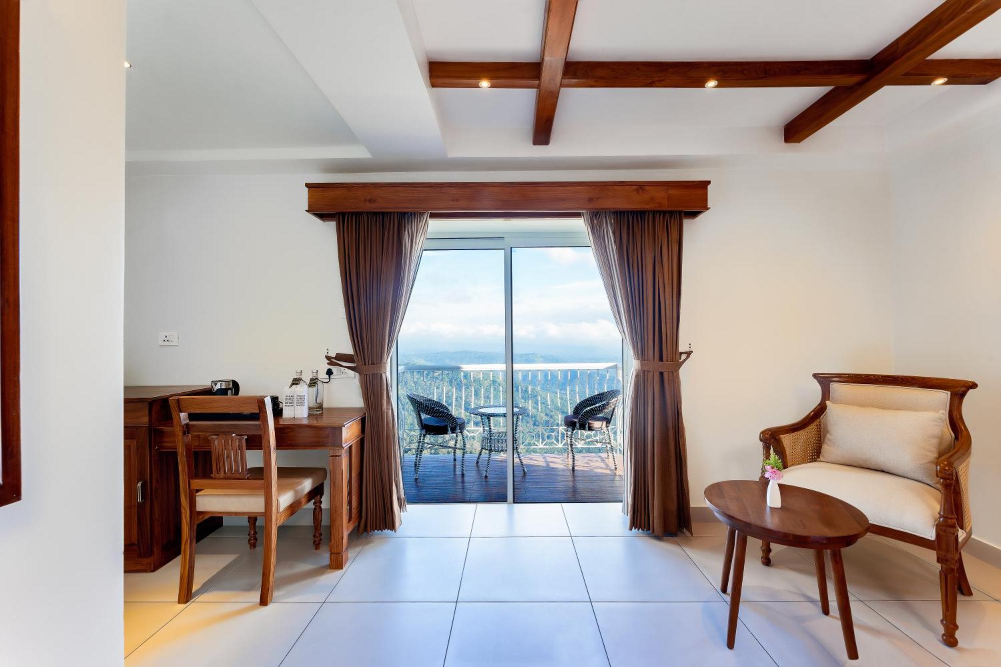 Le Montfort Resort Мунар Екстериор снимка