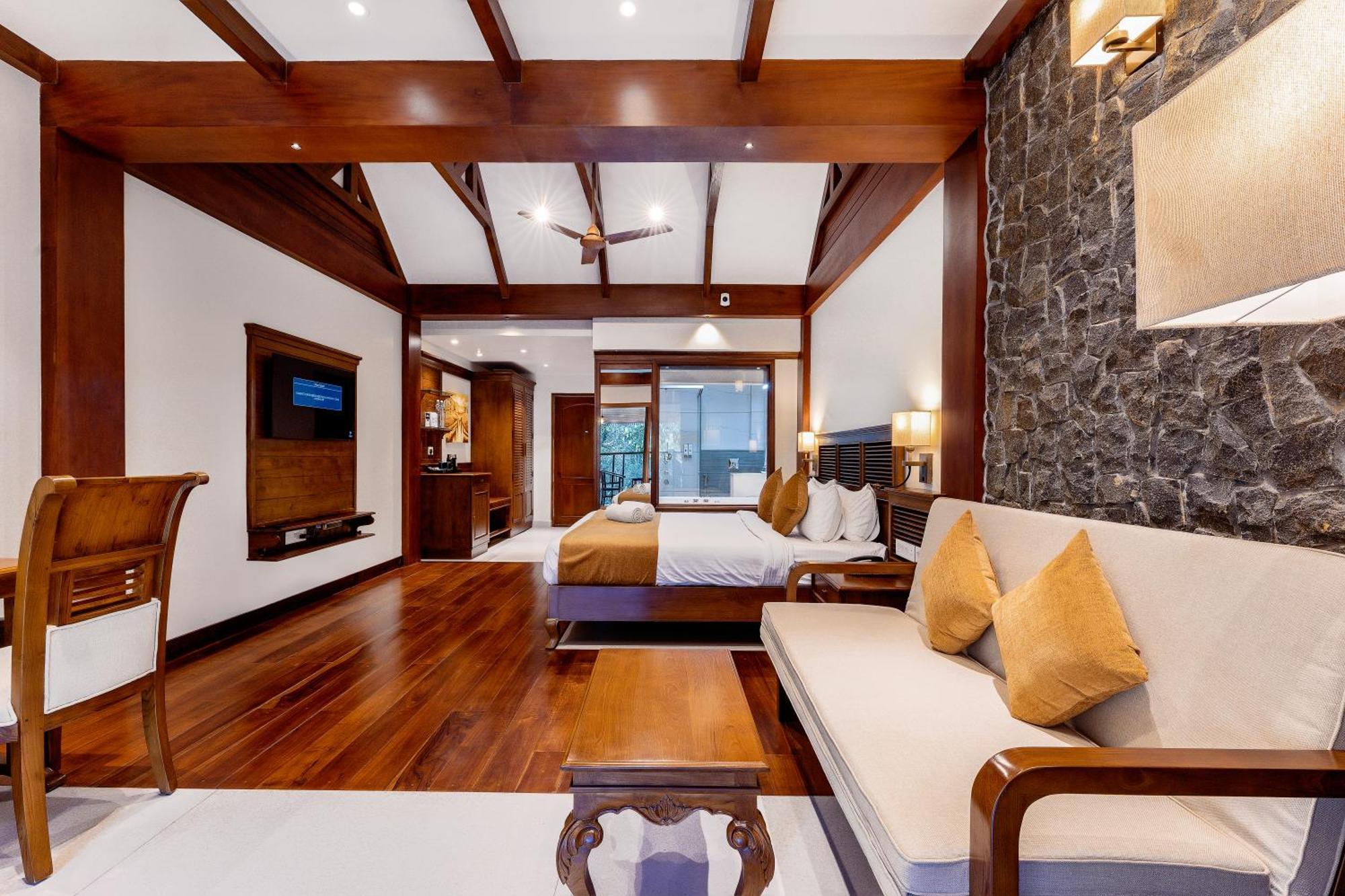 Le Montfort Resort Мунар Екстериор снимка