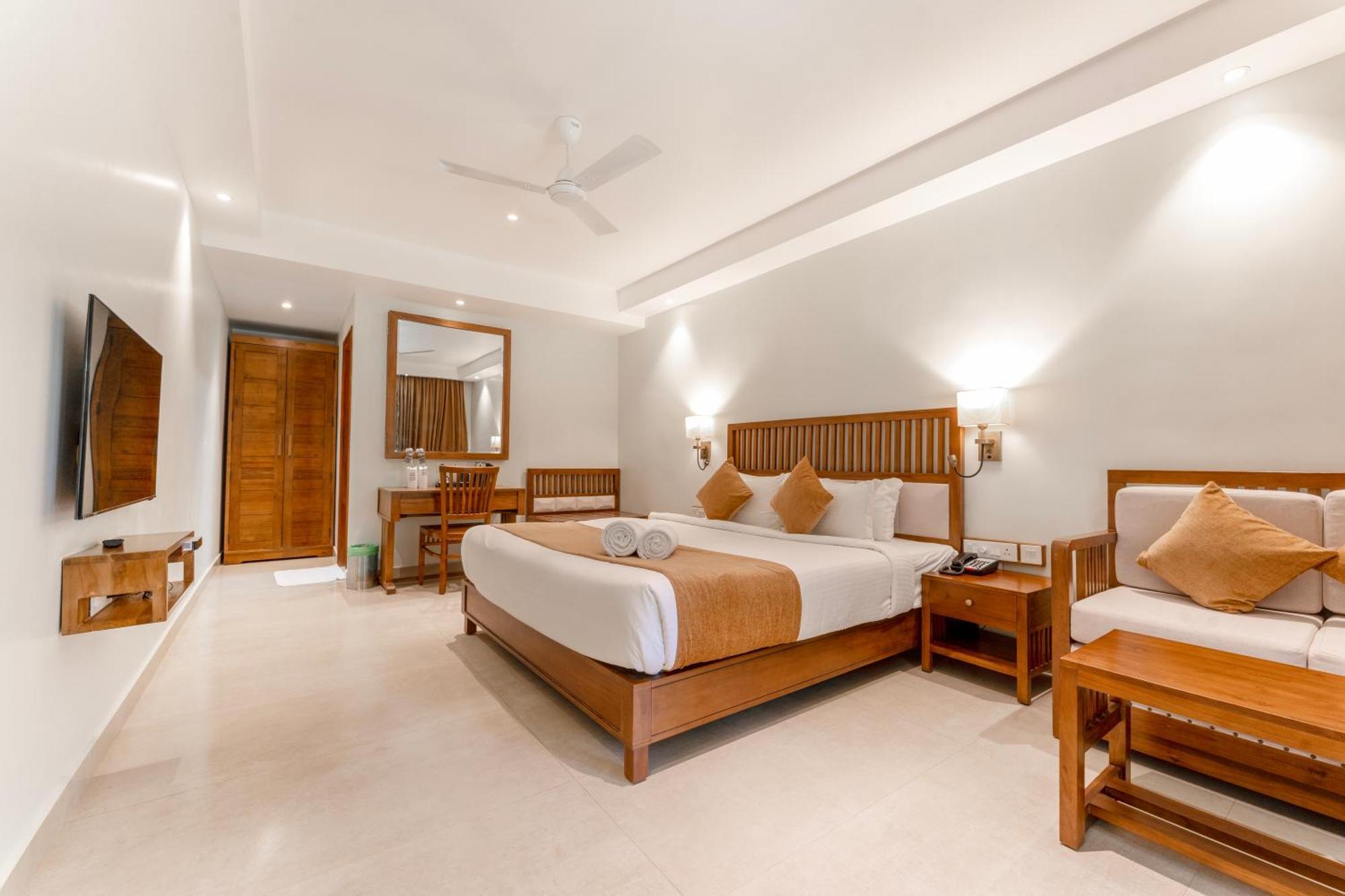 Le Montfort Resort Мунар Екстериор снимка
