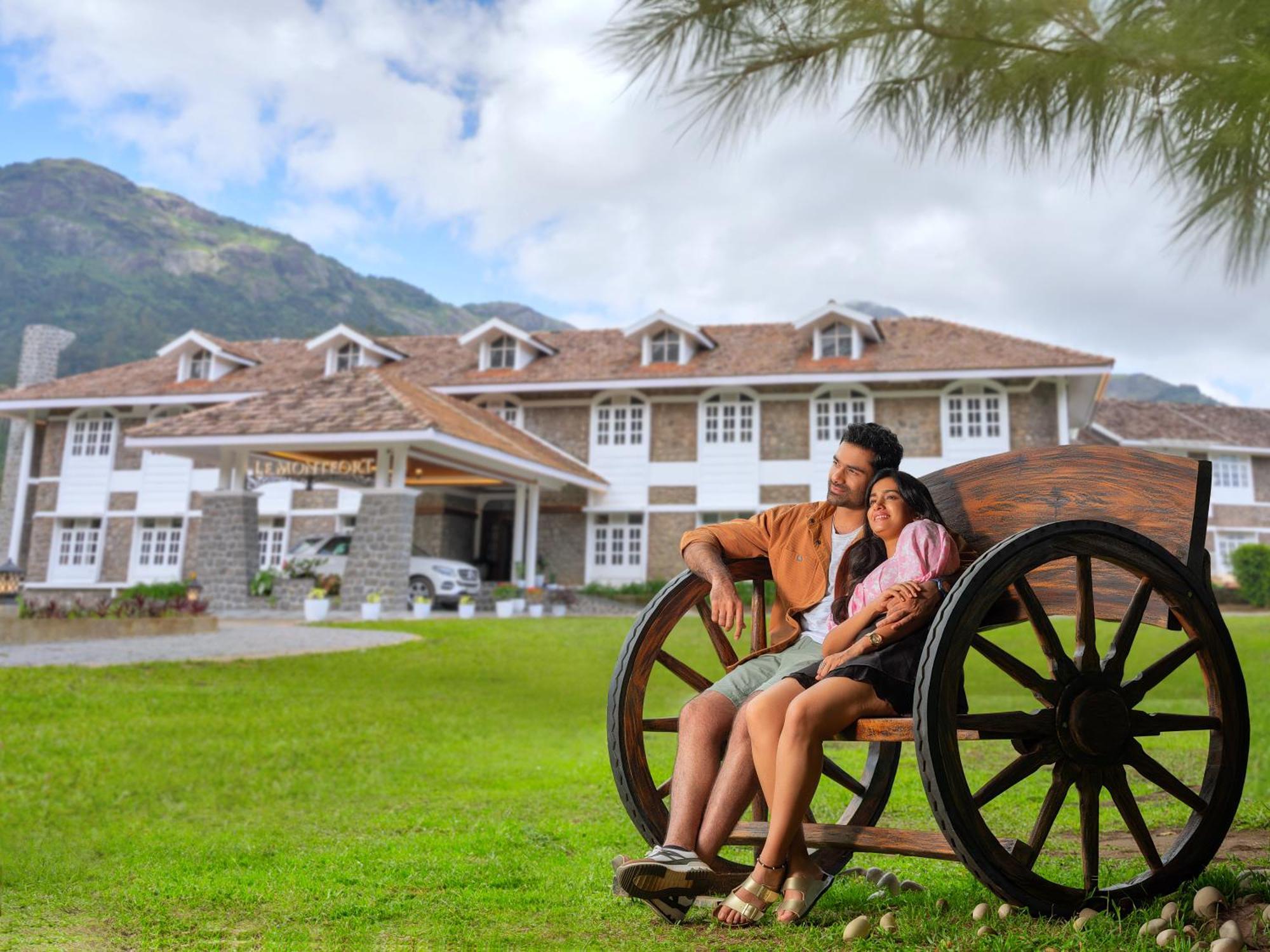Le Montfort Resort Мунар Екстериор снимка