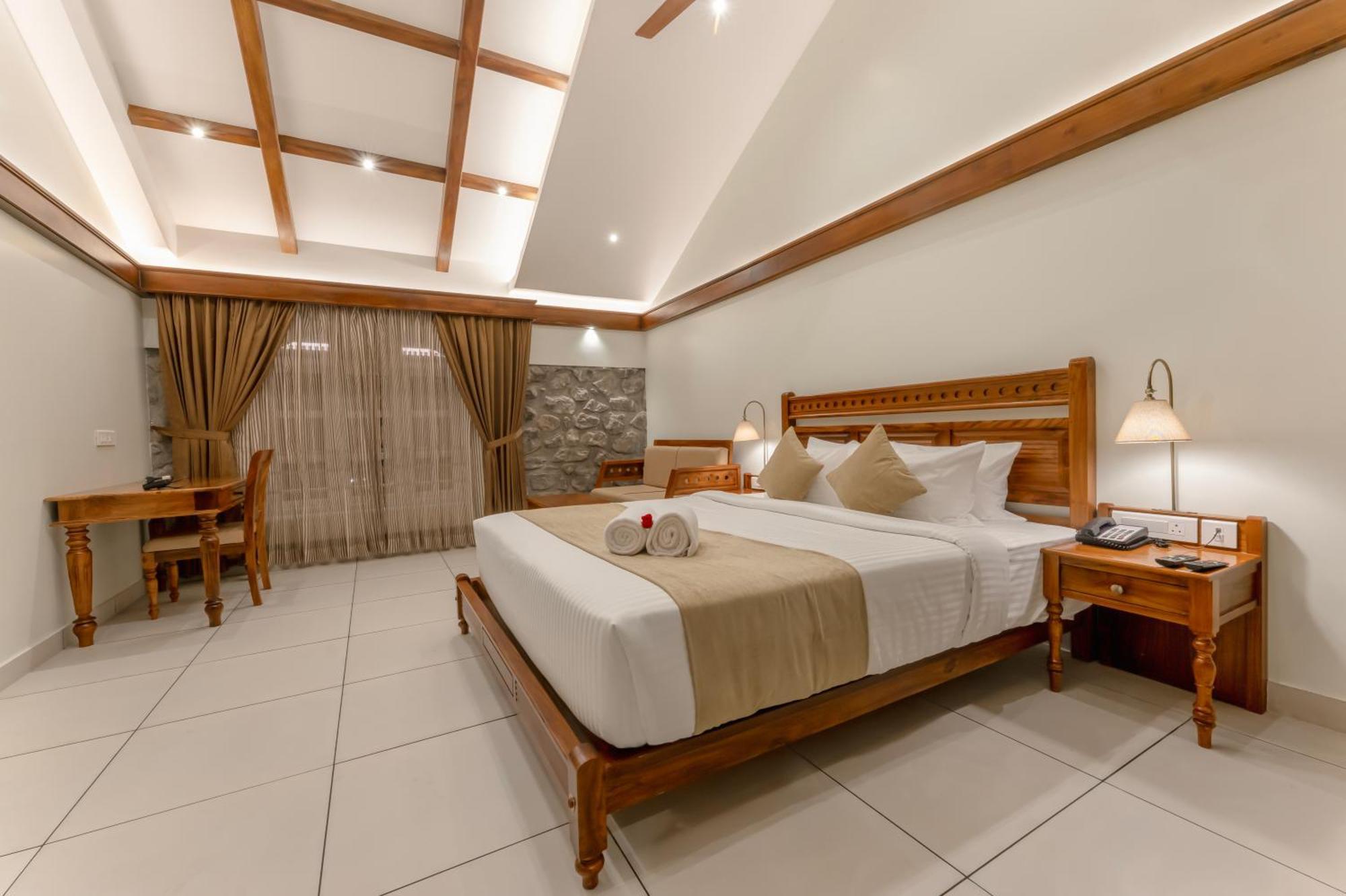 Le Montfort Resort Мунар Екстериор снимка